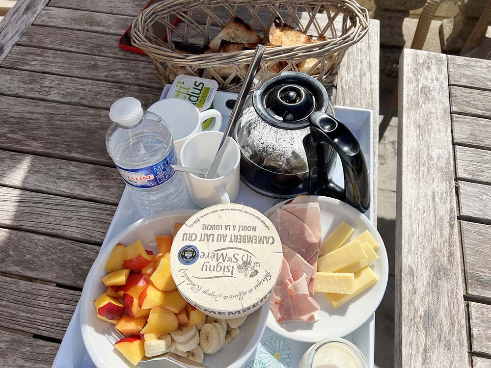 Dole - nyd morgenmaden på terrassen